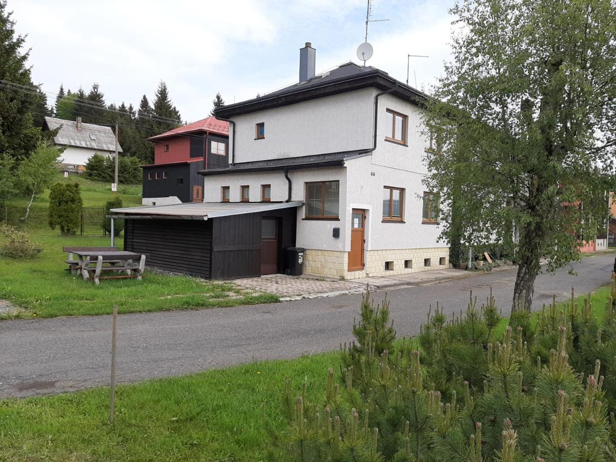 Naproti Klinovci Villa Jáchymov Kültér fotó